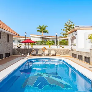 https://villas-las-almenas.in-canary-islands.com
